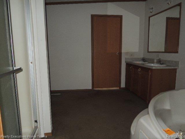 6618 Welch Road Yale, MI 48097 - Photo 3 of 13 Bathroom 1 Angle 2 (1).JPG