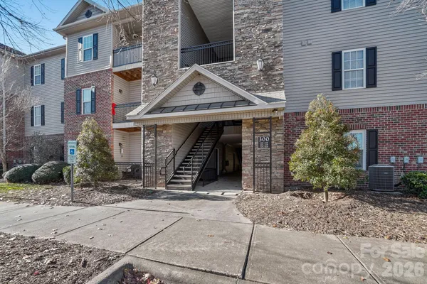 $242,500 | 316 Appeldoorn Circle, Asheville, NC 28803