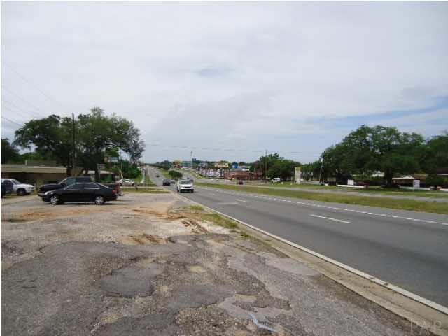 212 North New Warrington Road Pensacola, FL 32506 - Photo 3 of 7