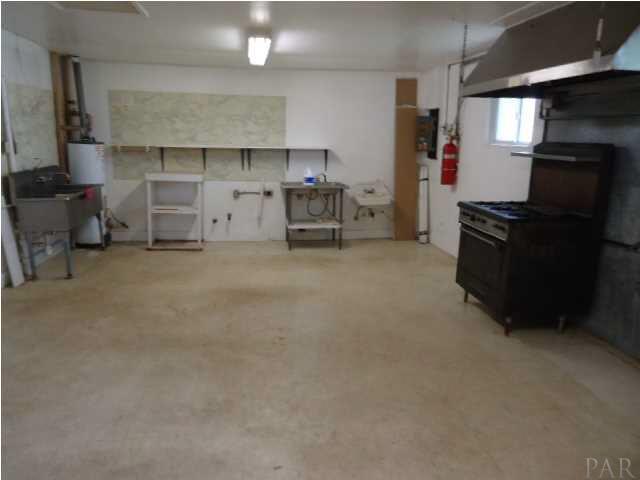 212 North New Warrington Road Pensacola, FL 32506 - Photo 5 of 7