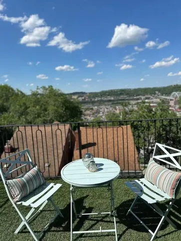 a view of entryway and hall