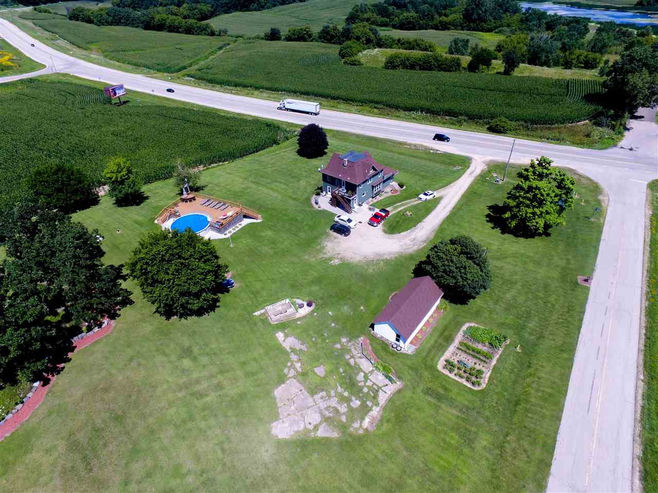 4817 Parmenter Street Middleton, WI 53562 - Photo 13 of 25