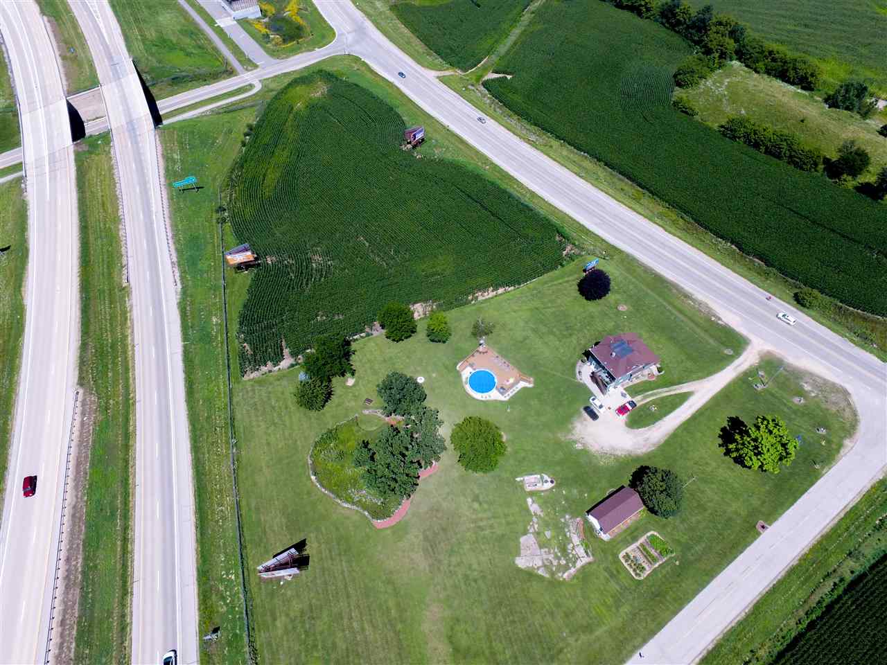 4817 Parmenter Street Middleton, WI 53562 - Photo 6 of 25