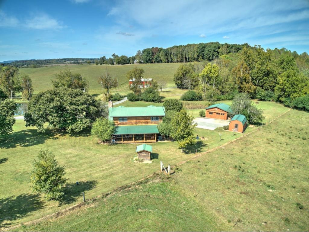 218 Brobeck Road Limestone, TN 37681 - Photo 31 of 36 Photo 31