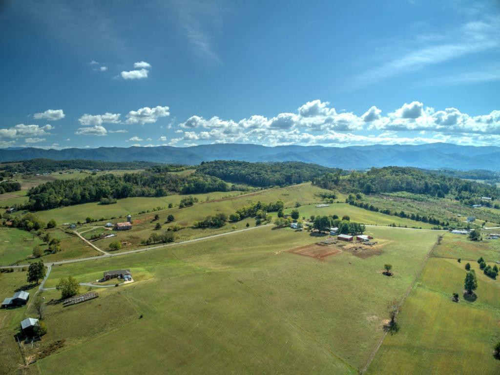 218 Brobeck Road Limestone, TN 37681 - Photo 32 of 36 Photo 32