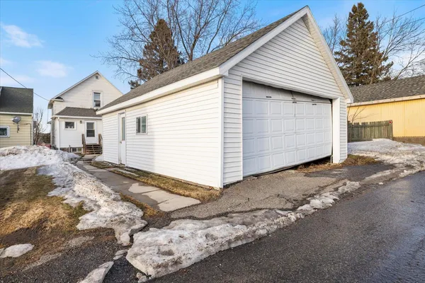 $39,900 | 616 Summit Street, Eveleth, MN 55734