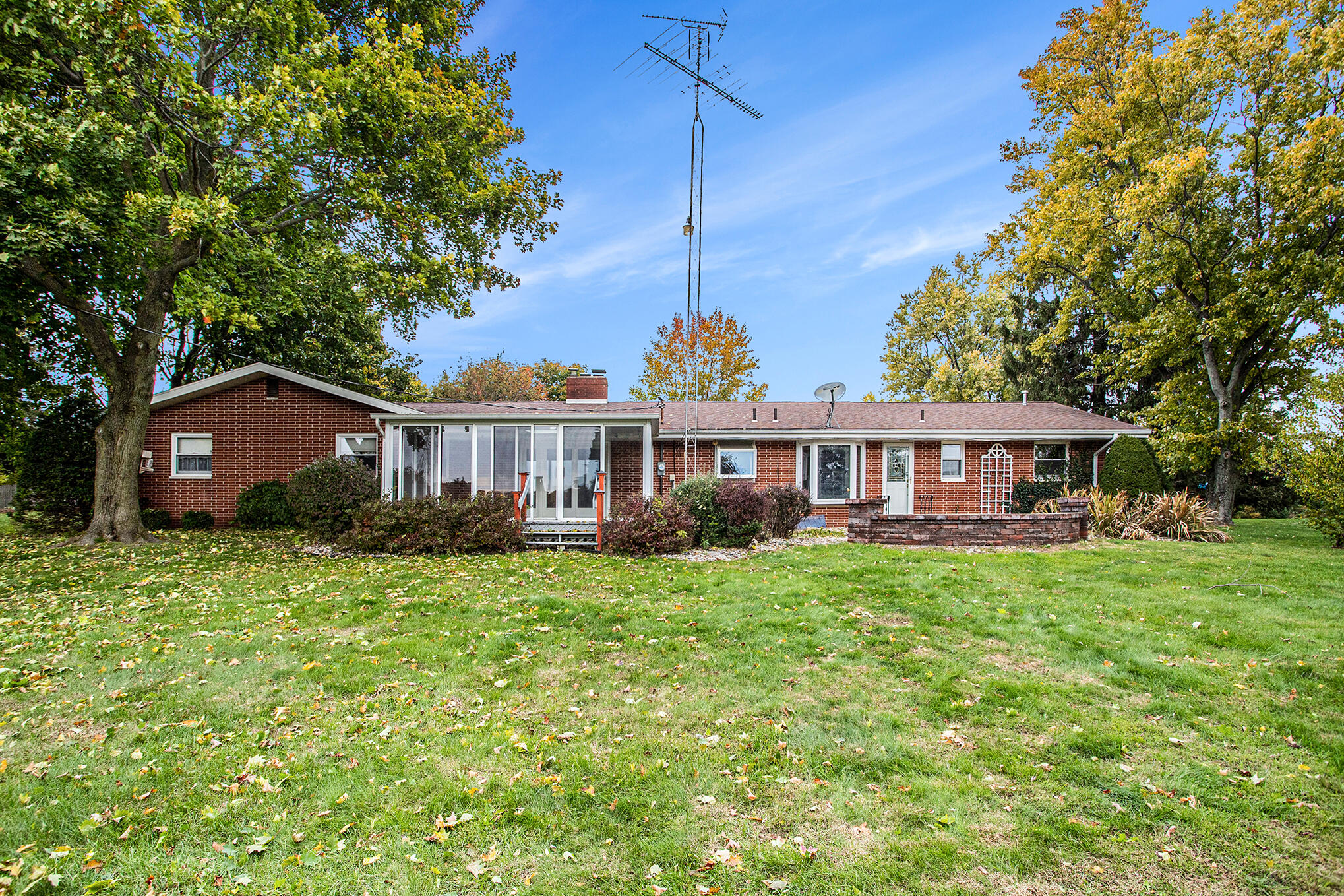 4644 Meadowbrook Road Benton Harbor, MI 49022 - Photo 11 of 53 IMG_9893