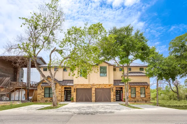 $884,999 | 1121 Gruene Road, Unit A, New Braunfels, TX 78130