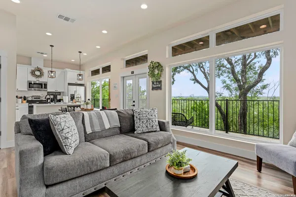 $884,999 | 1121 Gruene Road, Unit A, New Braunfels, TX 78130