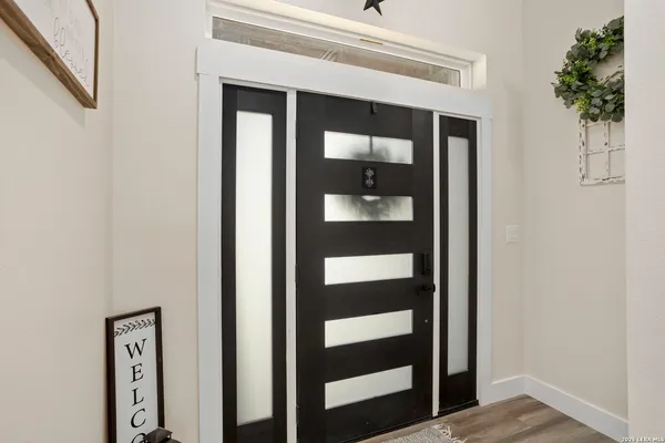 $884,999 | 1121 Gruene Road, Unit A, New Braunfels, TX 78130