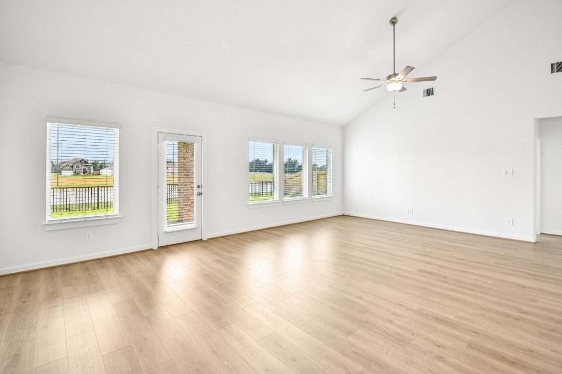 1609 Hopson Ranch Drive Conroe, TX 77301 - Photo 14 of 48 Photo is not of the actual home, but is an inspirational photo of builder’s model home and may depict options, furnishings, and/or decorator features that are not included