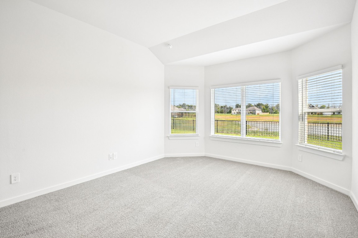 1609 Hopson Ranch Drive Conroe, TX 77301 - Photo 20 of 48 Photo is not of the actual home, but is an inspirational photo of builder’s model home and may depict options, furnishings, and/or decorator features that are not included