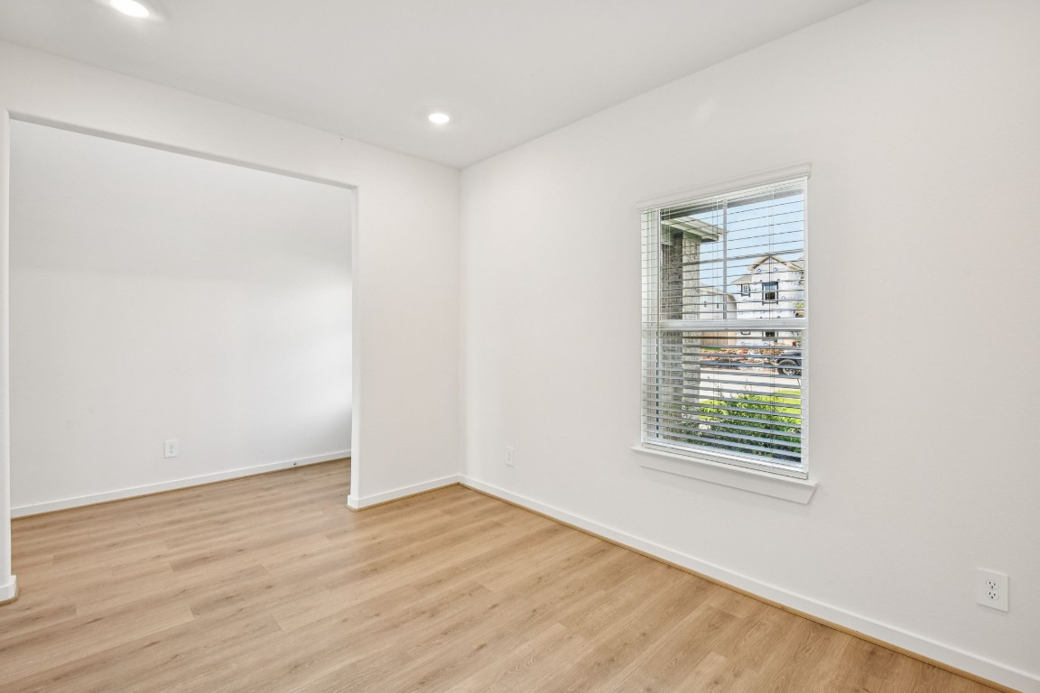 1609 Hopson Ranch Drive Conroe, TX 77301 - Photo 26 of 48 Photo is not of the actual home, but is an inspirational photo of builder’s model home and may depict options, furnishings, and/or decorator features that are not included