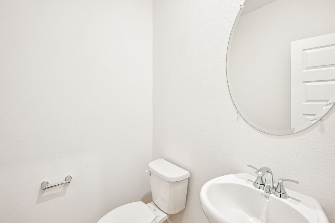 1609 Hopson Ranch Drive Conroe, TX 77301 - Photo 28 of 48 Photo is not of the actual home, but is an inspirational photo of builder’s model home and may depict options, furnishings, and/or decorator features that are not included