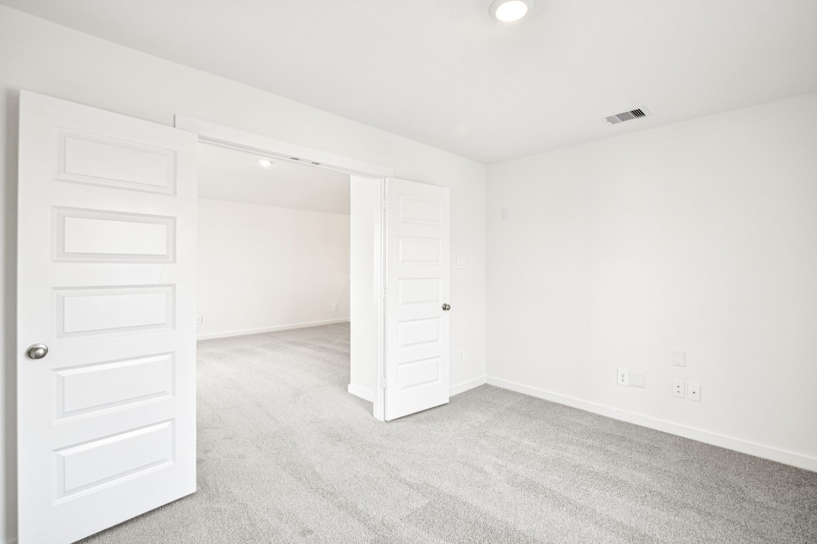 1609 Hopson Ranch Drive Conroe, TX 77301 - Photo 35 of 48 Photo is not of the actual home, but is an inspirational photo of builder’s model home and may depict options, furnishings, and/or decorator features that are not included