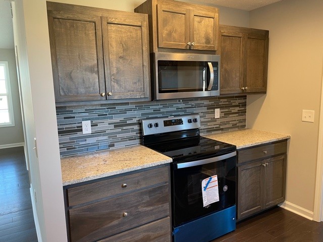 909 Rowe Gap Road Winchester, TN 37398 - Photo 5 of 13 Gallery Image 5