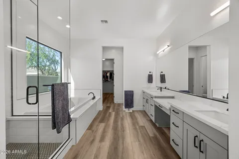 $965,000 | 713 East Kachina Trail, Phoenix, AZ 85042