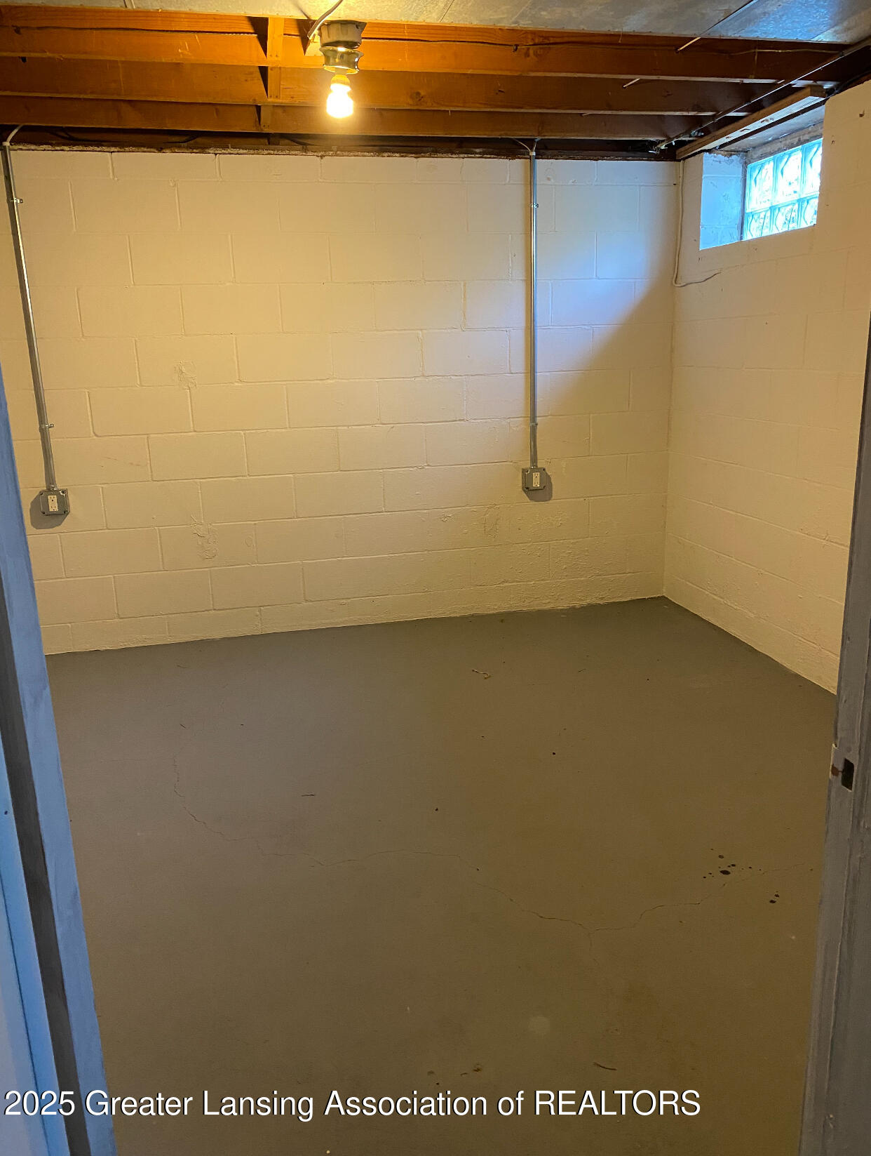 2031 Cumberland Road Lansing, MI 48906 - Photo 33 of 50 Storage room