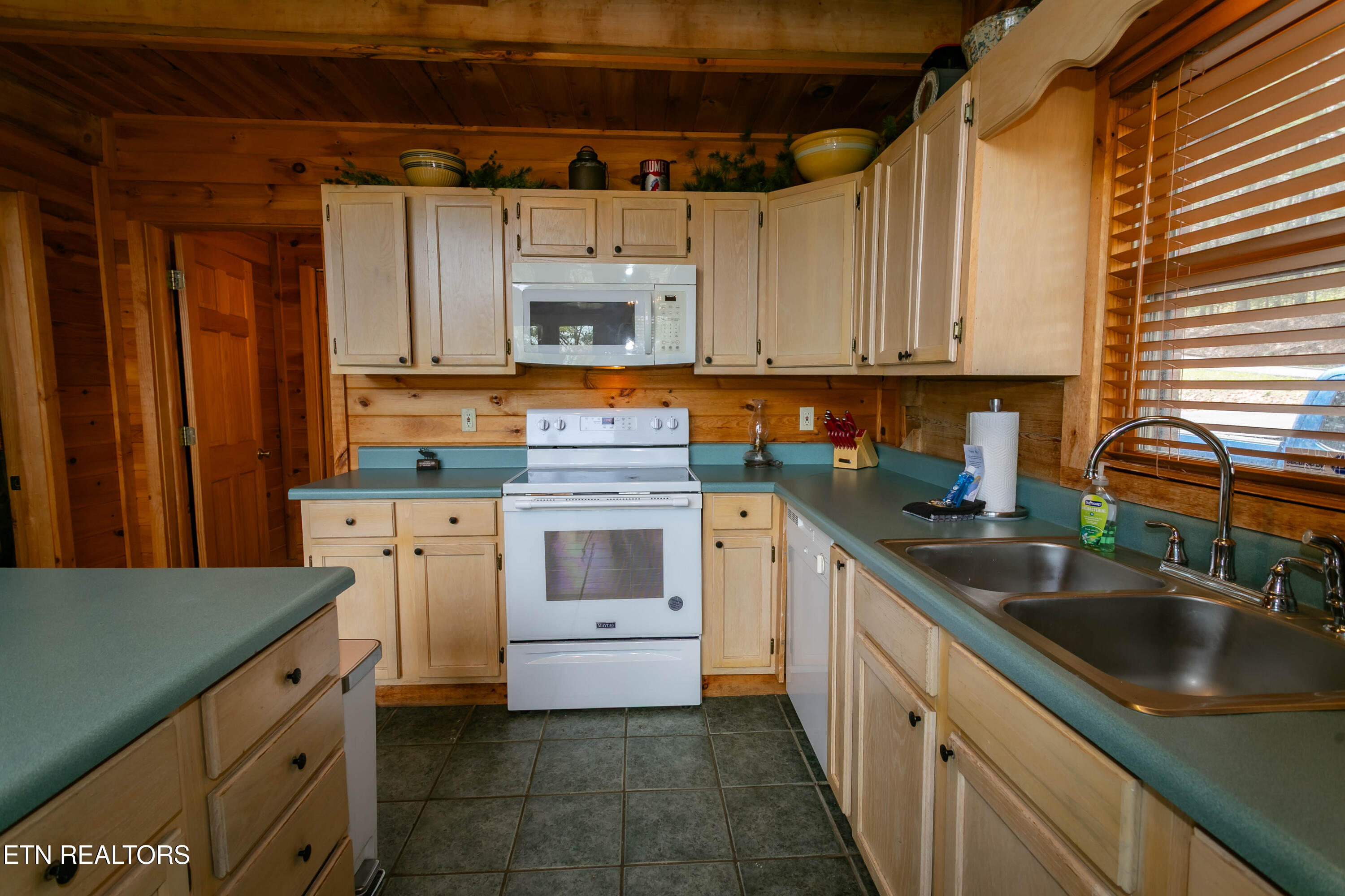 3059 Perry Circle Road Sevierville, TN 37862 - Photo 21 of 56 2B4A8993