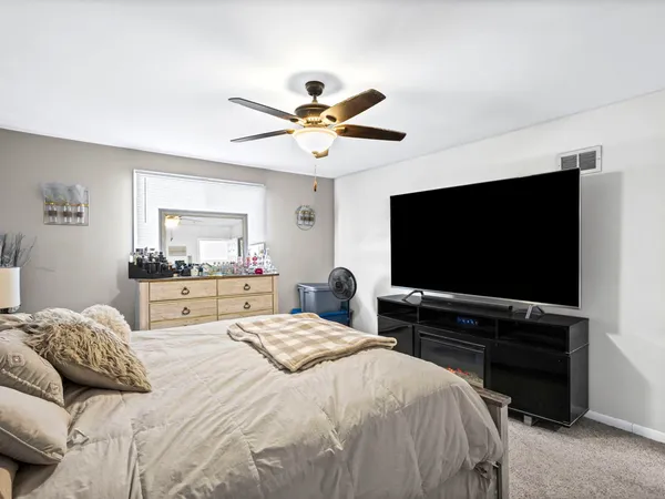 $250,000 | 273 Cornell Avenue, Calumet City, IL 60409