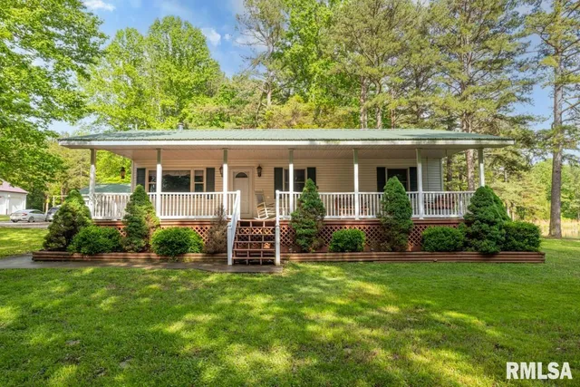 $395,000 | 26 Perkins Lane, Golconda, IL 62938