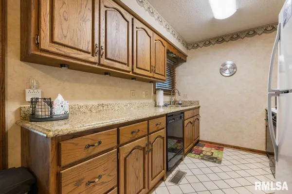 $753,000 | 26 Perkins Lane, Golconda, IL 62938