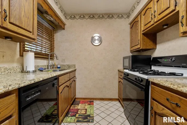 $395,000 | 26 Perkins Lane, Golconda, IL 62938