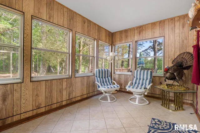 $395,000 | 26 Perkins Lane, Golconda, IL 62938