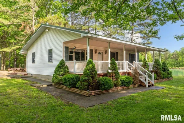 $753,000 | 26 Perkins Lane, Golconda, IL 62938