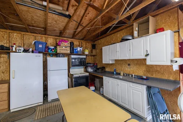 $753,000 | 26 Perkins Lane, Golconda, IL 62938