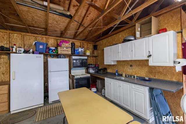 $395,000 | 26 Perkins Lane, Golconda, IL 62938