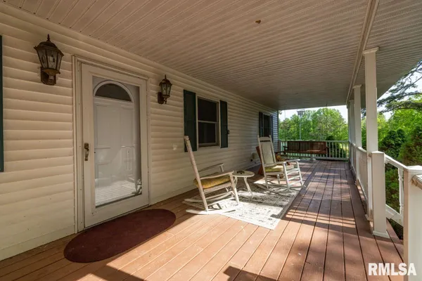 $753,000 | 26 Perkins Lane, Golconda, IL 62938