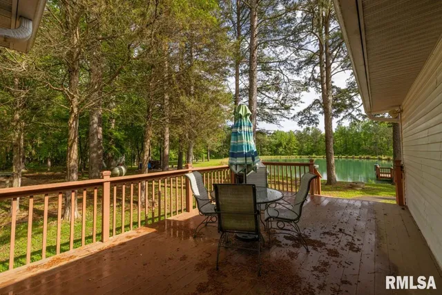 $395,000 | 26 Perkins Lane, Golconda, IL 62938