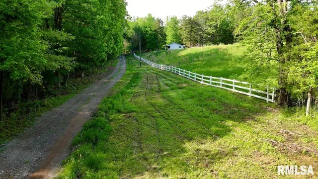 $395,000 | 26 Perkins Lane, Golconda, IL 62938