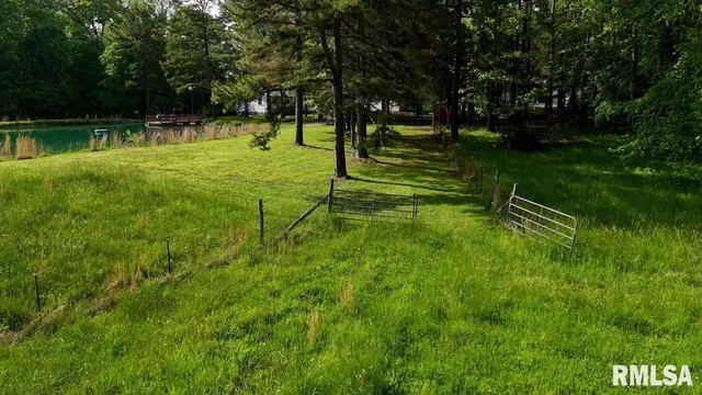 $395,000 | 26 Perkins Lane, Golconda, IL 62938