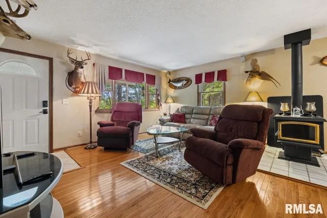 $395,000 | 26 Perkins Lane, Golconda, IL 62938