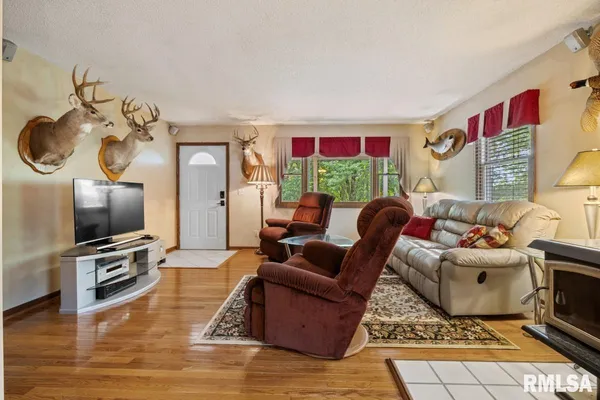 $753,000 | 26 Perkins Lane, Golconda, IL 62938