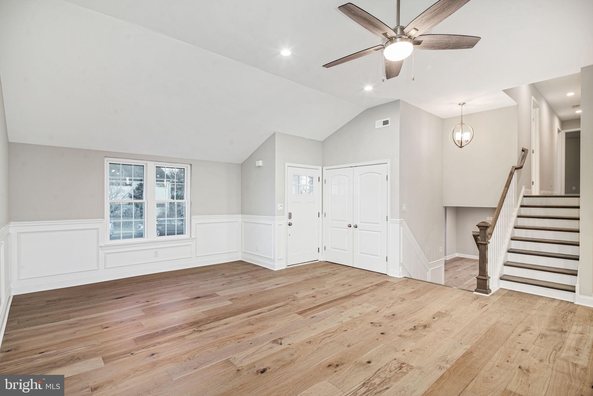 512 Berwyn Road Morrisville, PA 19067 - Photo 14 of 34 Living Room