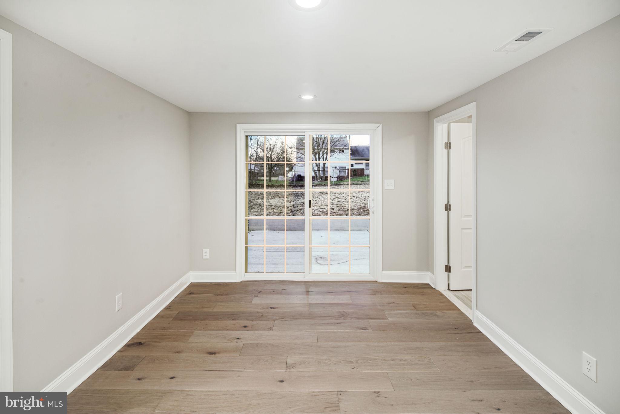 512 Berwyn Road Morrisville, PA 19067 - Photo 22 of 34 Sitting Room