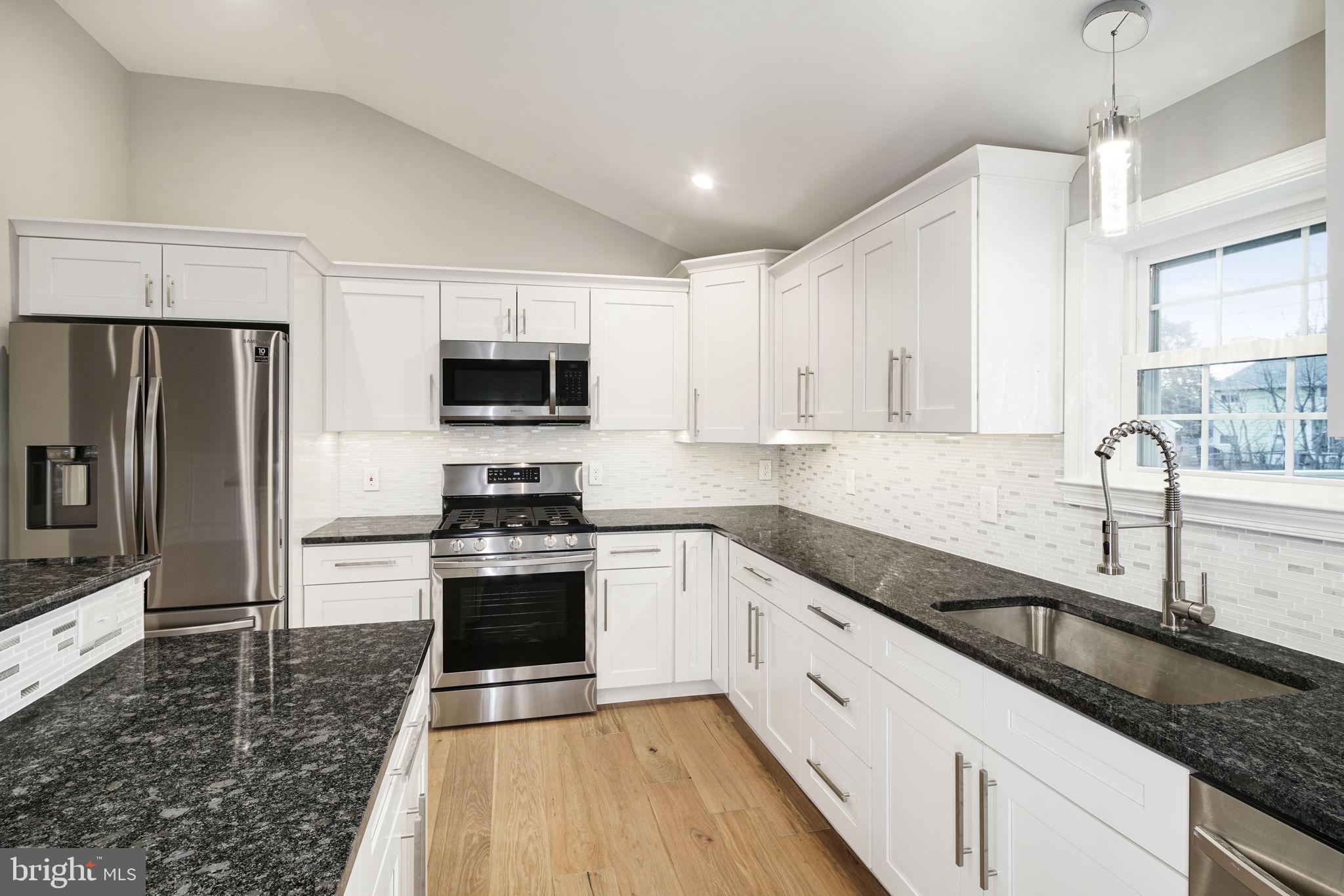 512 Berwyn Road Morrisville, PA 19067 - Photo 10 of 34 Kitchen