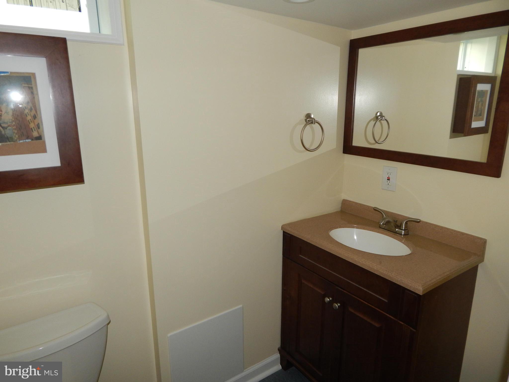 4402 Wynn Road Baltimore, MD 21236 - Photo 22 of 30 Bath