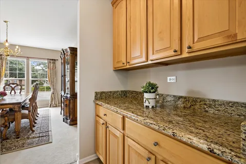$699,000 | 8 Orchid Court, Streamwood, IL 60107