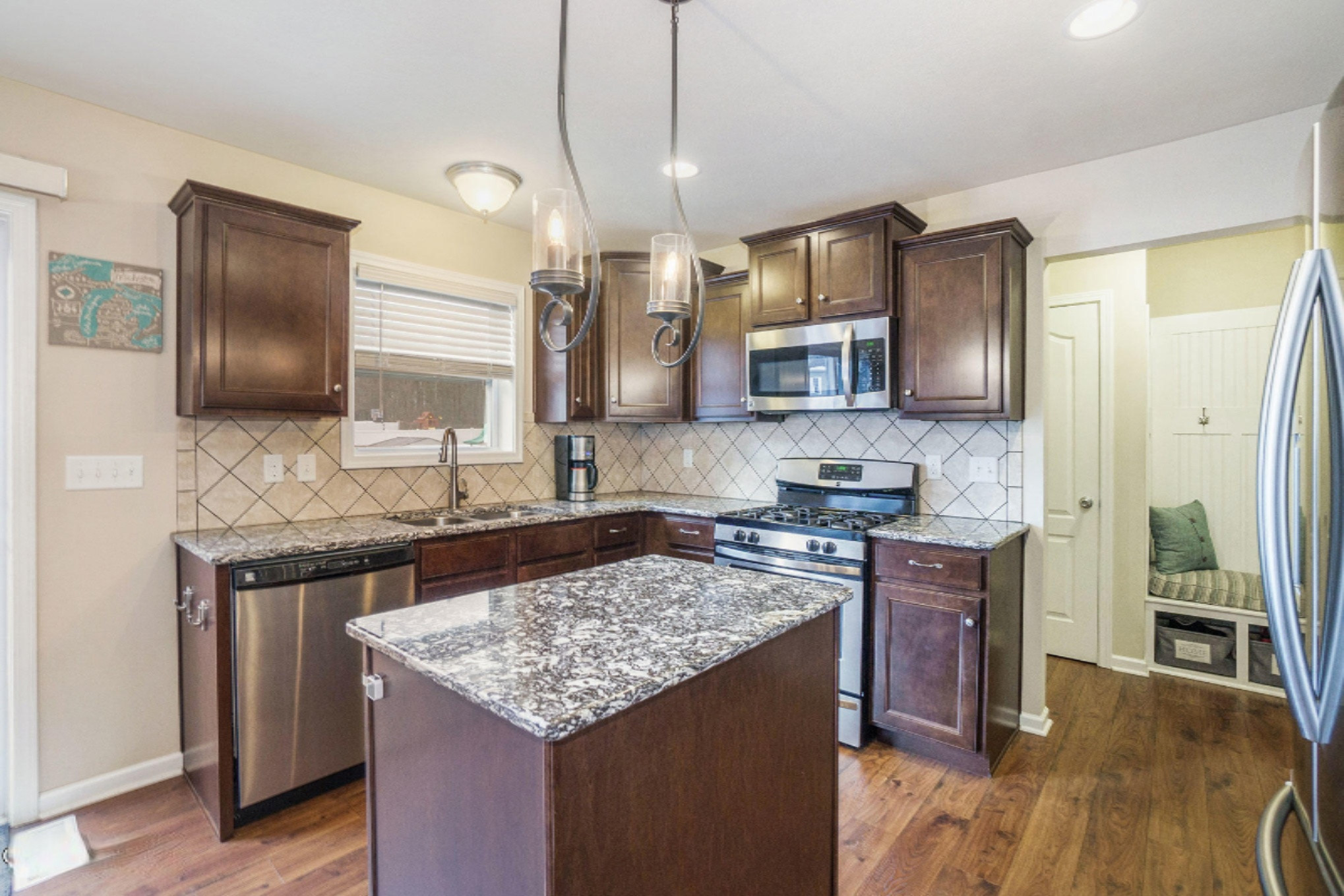 3208 Quarry Ridge Court Kalamazoo, MI 49006 - Photo 6 of 28 DNG-3208-QUARRY-RIDGE-CT_4