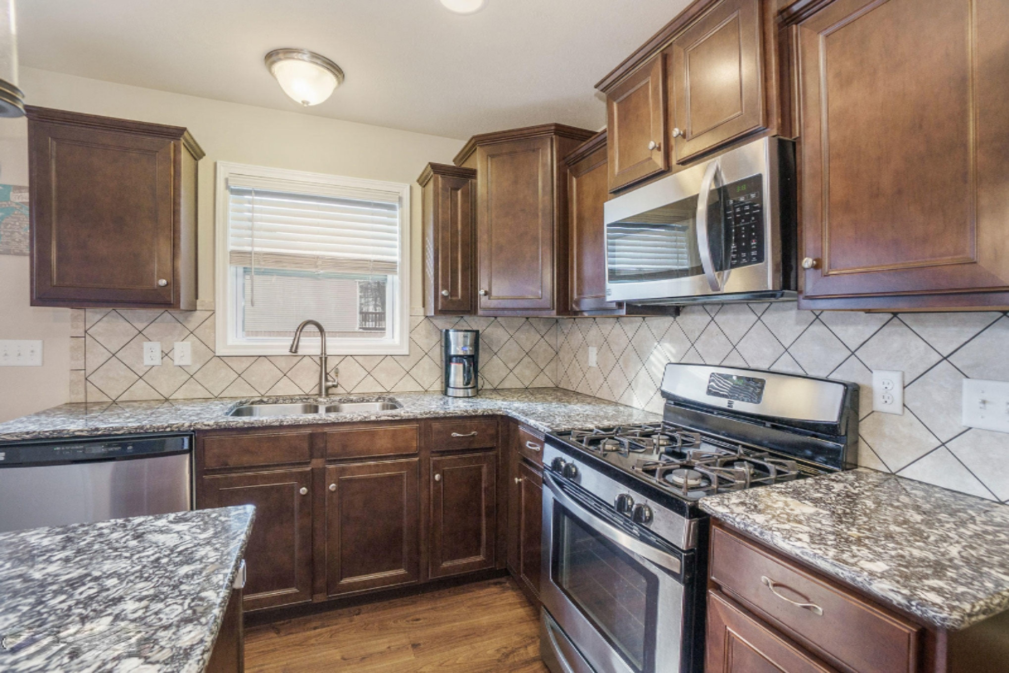 3208 Quarry Ridge Court Kalamazoo, MI 49006 - Photo 8 of 28 DNG-3208-QUARRY-RIDGE-CT_12