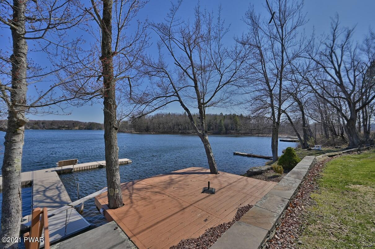 92 West Shore Road Waymart, PA 18472 - Photo 4 of 63