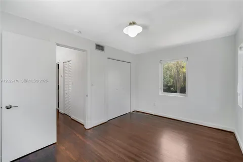 $9,500 | 550 West 49th Street, Miami Beach, FL 33140