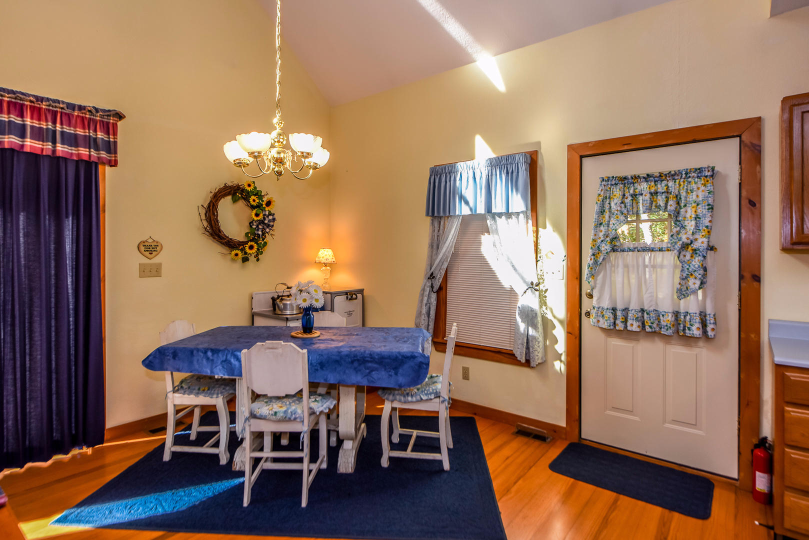 353 Laurel Road Townsend, TN 37882 - Photo 2 of 16 DSC_7844