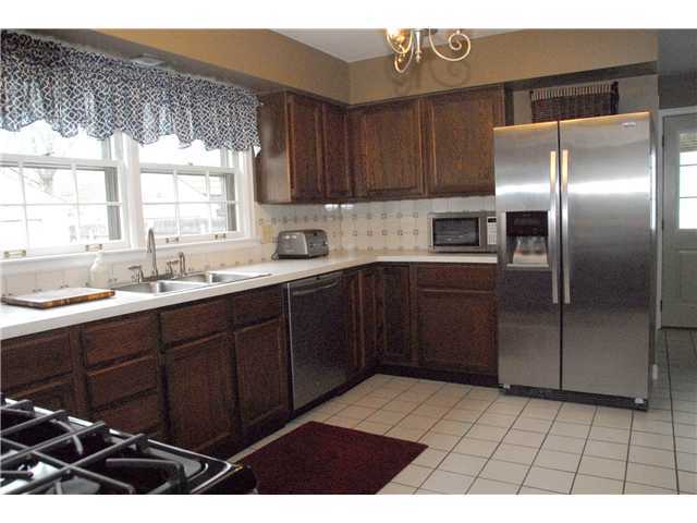 1840 Collingswood Road Columbus, OH 43221 - Photo 6 of 15