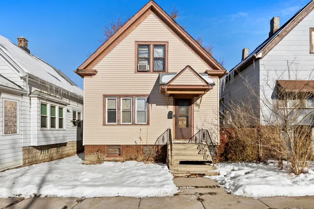 $105,000 | 1924 West Grant Street, Milwaukee, WI 53215