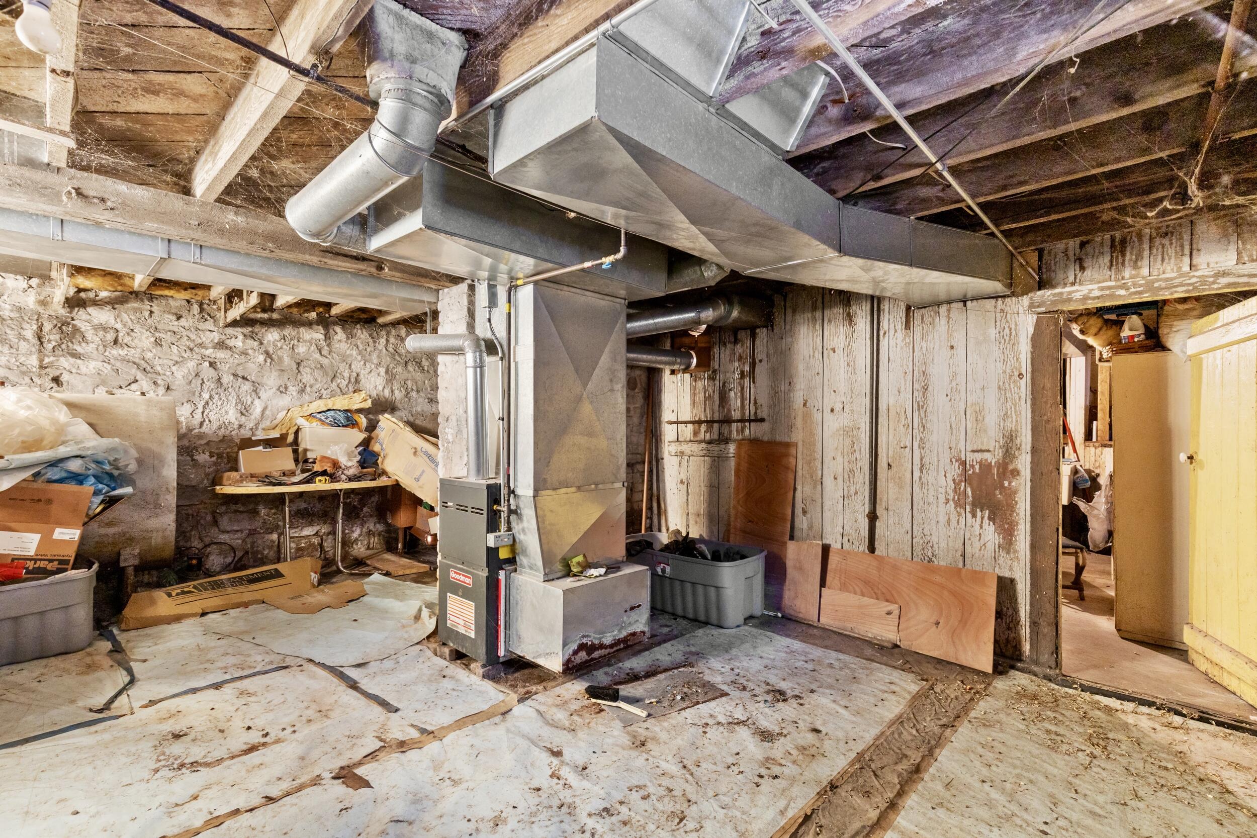 1924 West Grant Street Milwaukee, WI 53215 - Photo 14 of 20 photo dec 10 2025, 10 02 41 pm